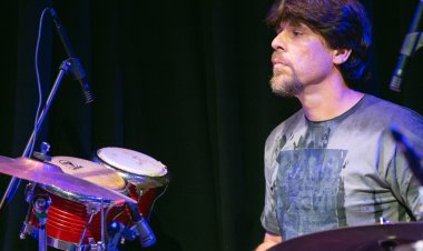 Percussionista e Baterista - Julio Diniz