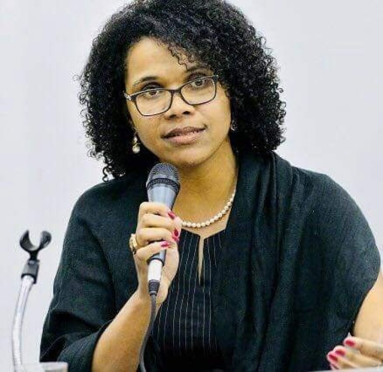 Entre a concentração de mercado e a lentidão governamental 